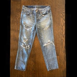 AMERICAN EAGLE Distressed Jeans